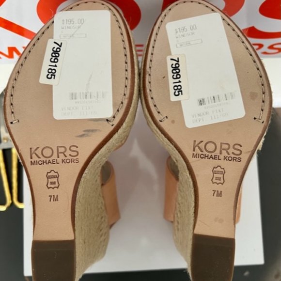 Michael Kors Color Almond Size 7 - Picture 3 of 6